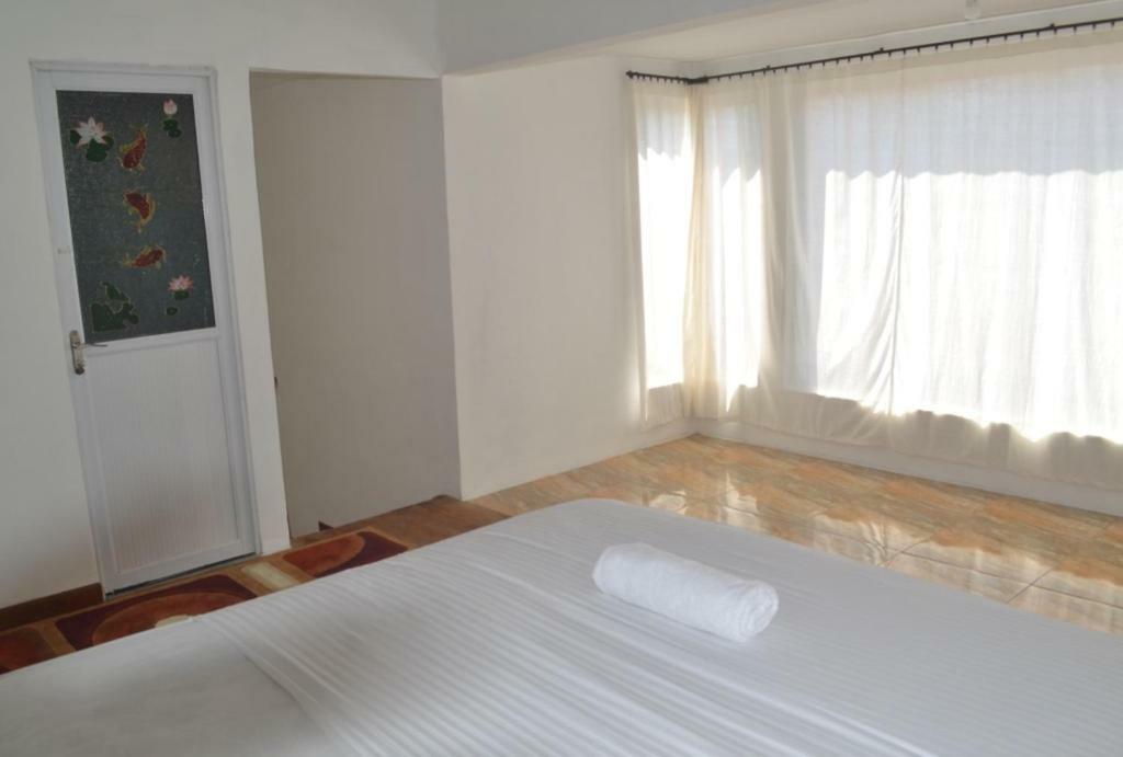 Kondo Villa Labuhan Pandan Esterno foto